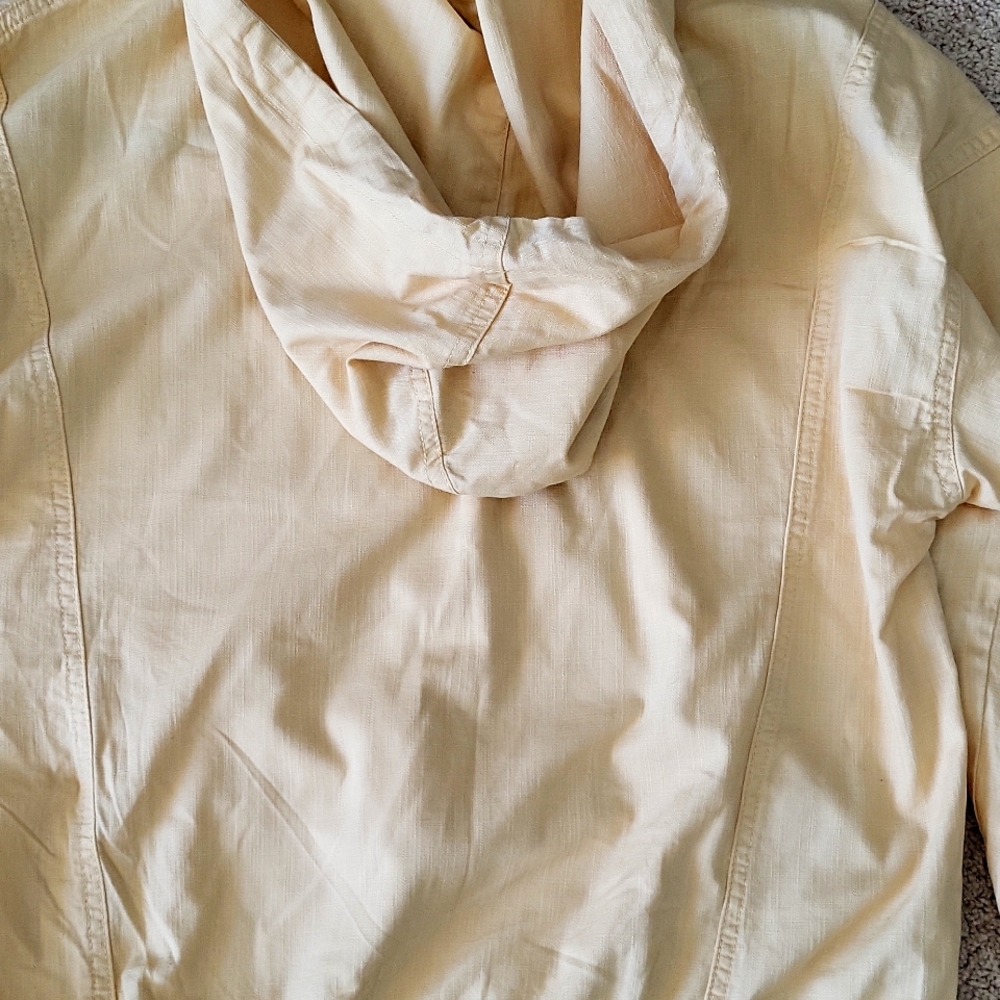 Lightweight jacket - Picture 7 of 7